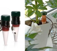 Dozator vode za saksije dozer-vode-saksije-prehrana-za-biljke-preprarati-oprema-cvetnabašta